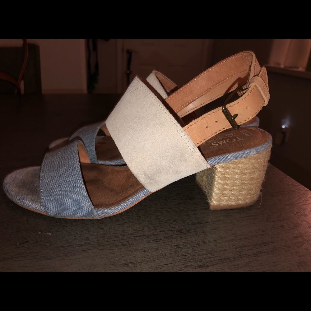 TOMs Poppy Birch/Suede sandal (size 7.5)
